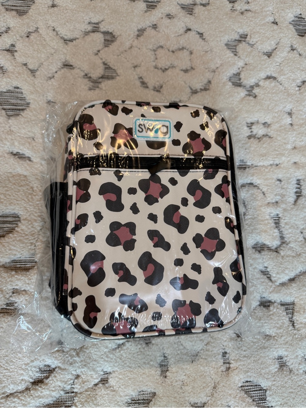 Swig Life New Leopard Print Boxxi Lunchbox in White, Black & tan - NEW in pkg